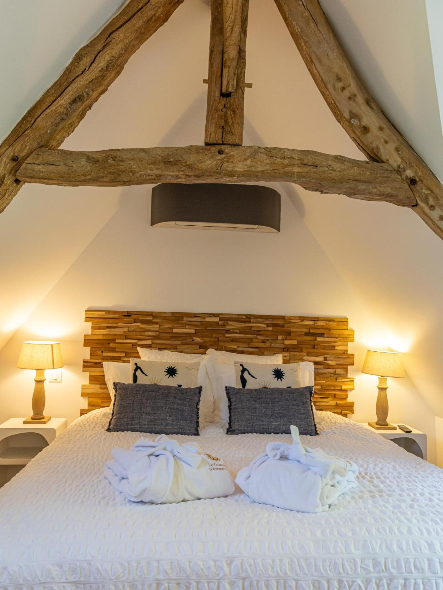 Le Domaine D'Angerville - Chambres D'Hotes Bagian luar foto